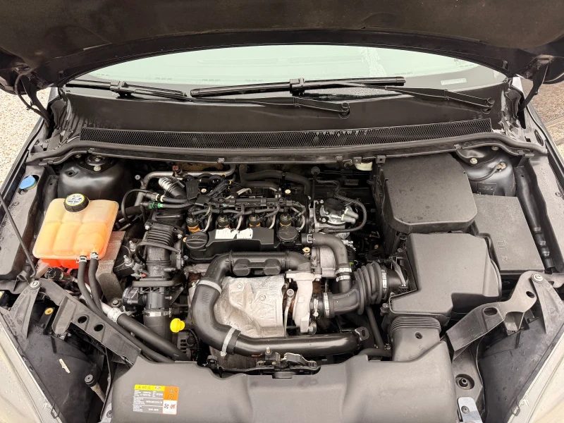 Ford Focus 1, 6 TDCI ВСИЧКО ПЛАТЕНО 8 ГУМИ, снимка 12 - Автомобили и джипове - 53208585