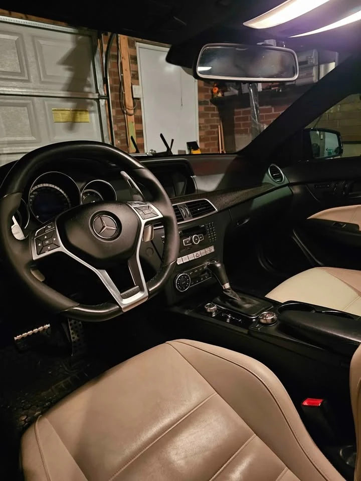 Mercedes-Benz C 63 AMG * * COUPE* * CARFAX* * , снимка 2 - Автомобили и джипове - 52845054