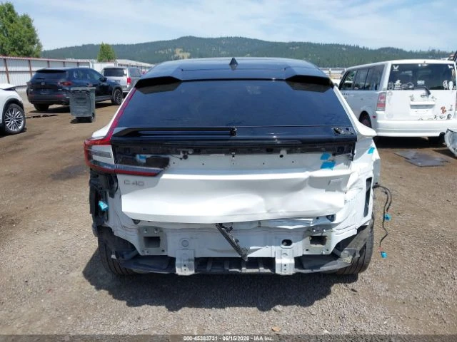 Volvo C40 * RECHARGE* PURE ELECTRIC* P8* ULTIMATE* , снимка 15 - Автомобили и джипове - 55007458