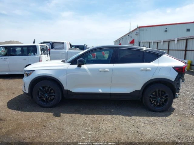 Volvo C40 * RECHARGE* PURE ELECTRIC* P8* ULTIMATE* , снимка 13 - Автомобили и джипове - 55007458