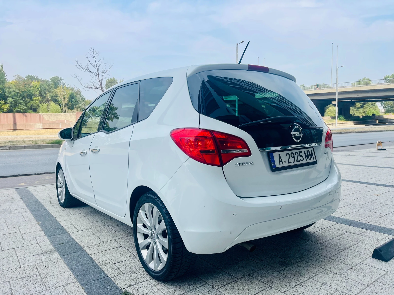 Opel Meriva 1.7 CDTi, Автомат, Панорама  - изображение 5