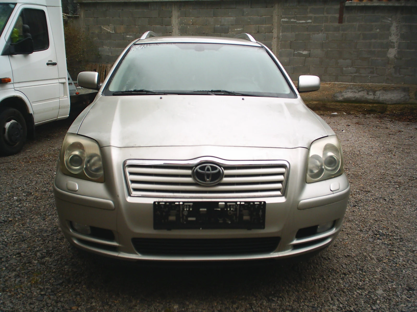 Toyota Avensis 2.0 D-4D 116k.c. - изображение 2