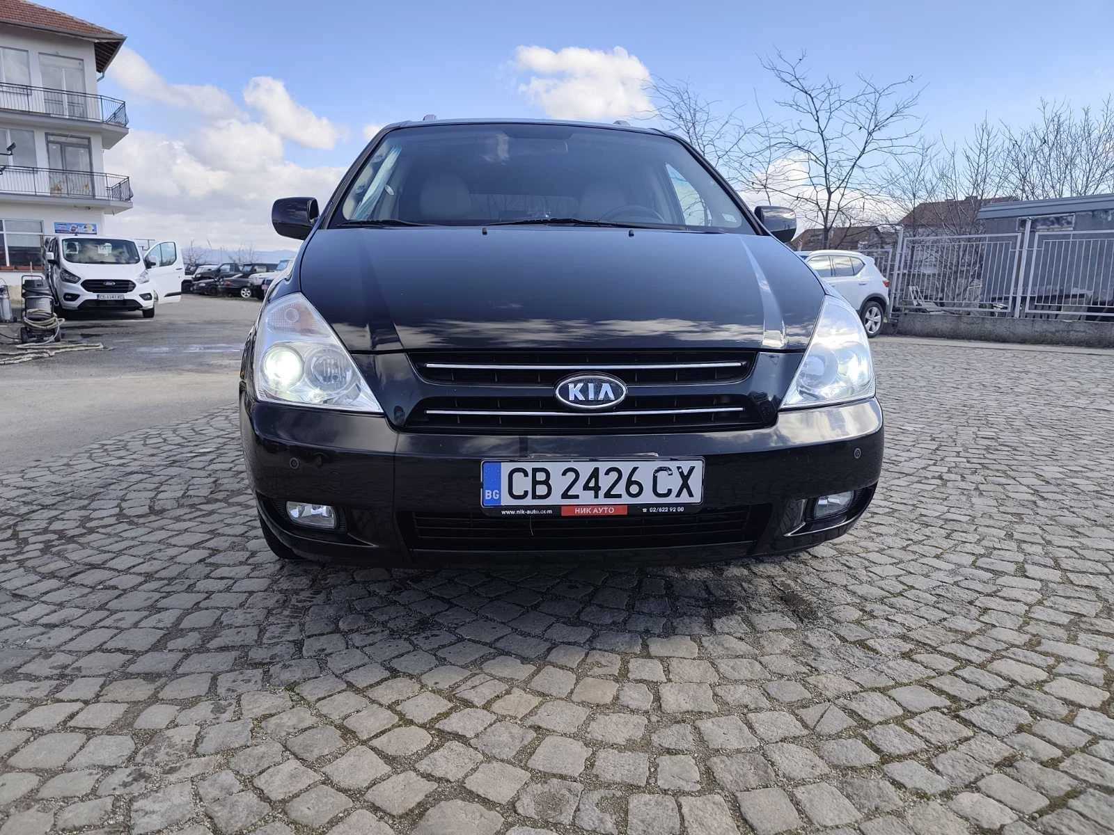 Kia Carnival, снимка 12 - Автомобили и джипове - 53719678