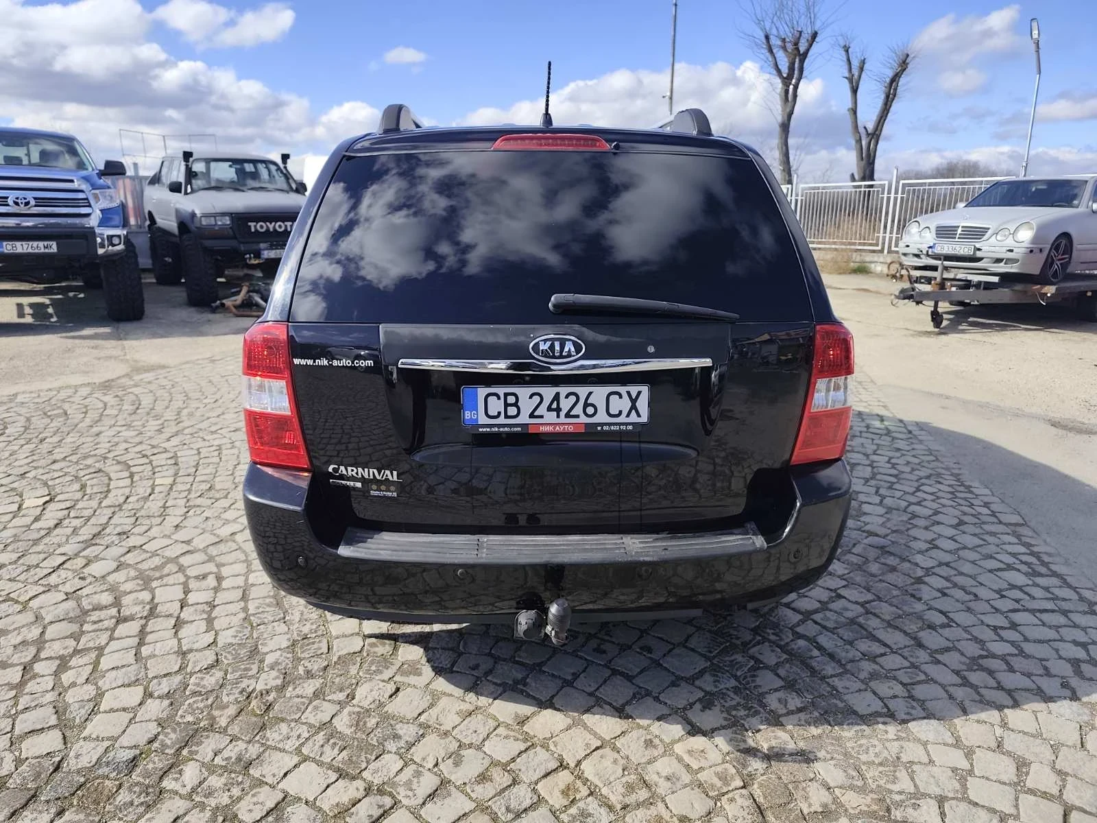Kia Carnival, снимка 2 - Автомобили и джипове - 53719678
