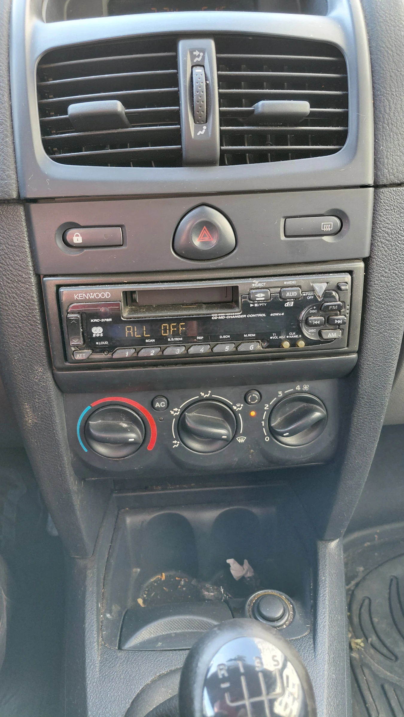 Renault Clio, снимка 10 - Автомобили и джипове - 53762725