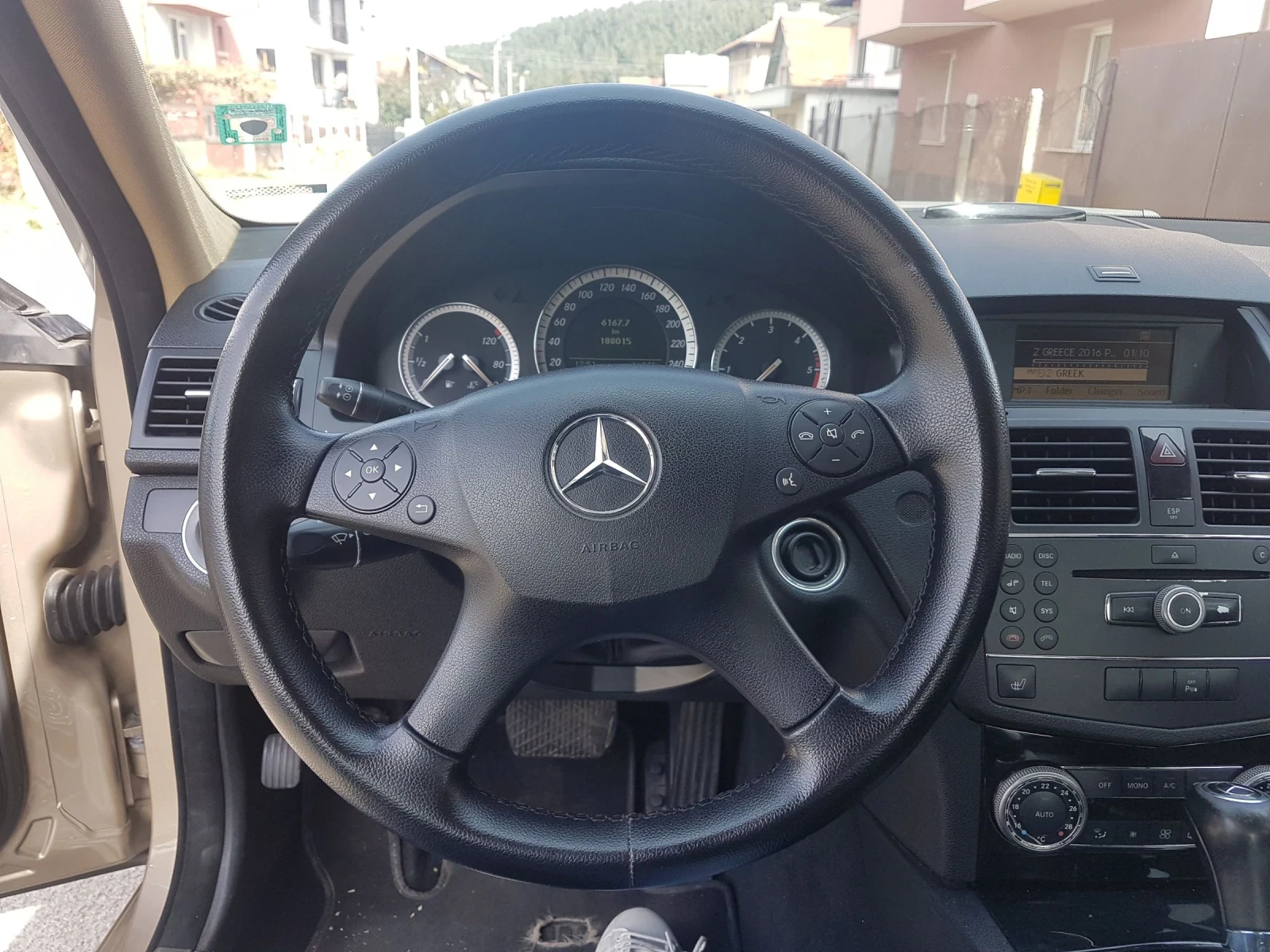 Mercedes-Benz C 220, снимка 6 - Автомобили и джипове - 53955607