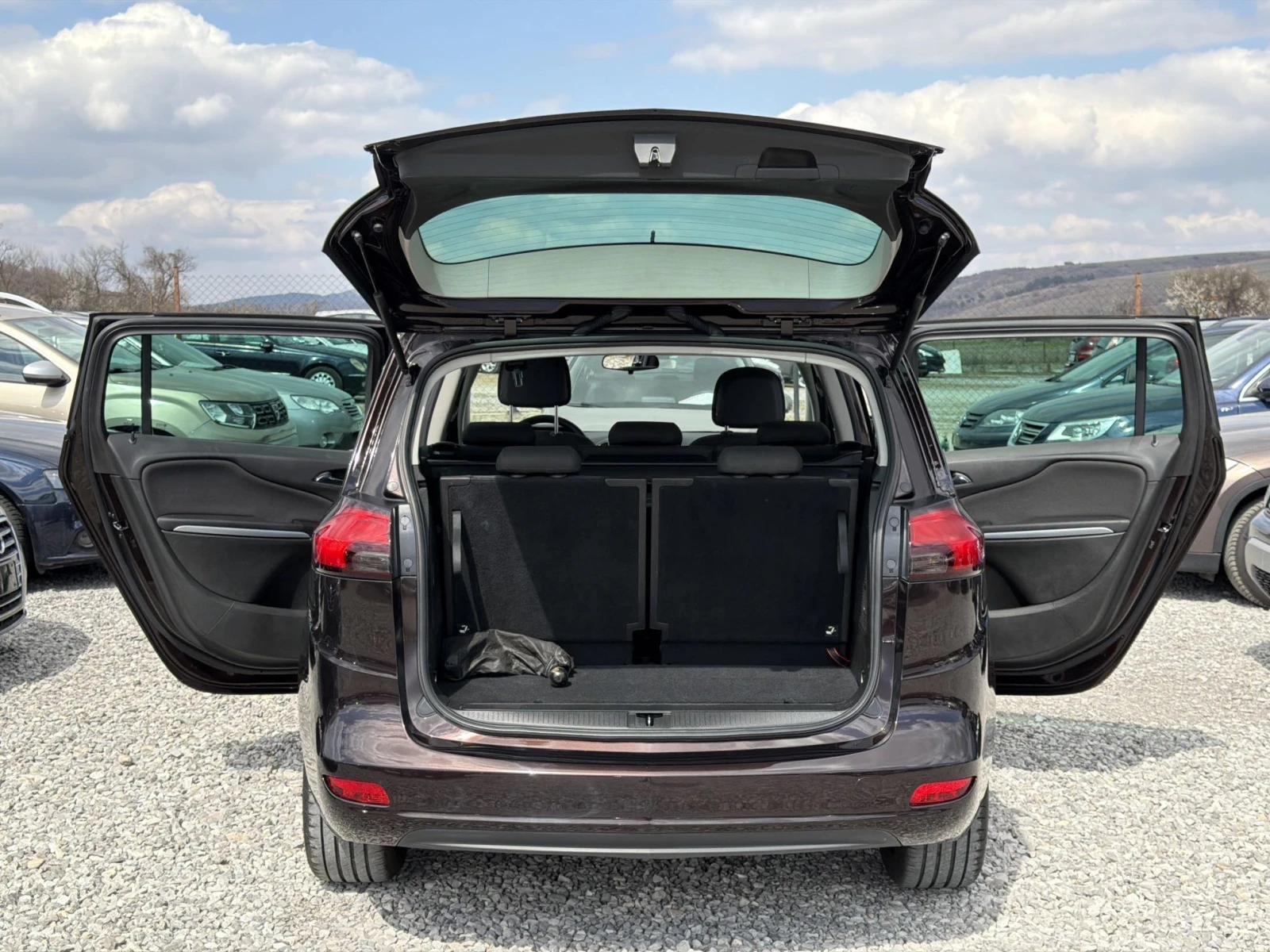 Opel Zafira 1.6 CDTI 136кс EURO 6   7 МЕСТА ЧЕСТНО ОПИСАНИЕ, снимка 10 - Автомобили и джипове - 54042718