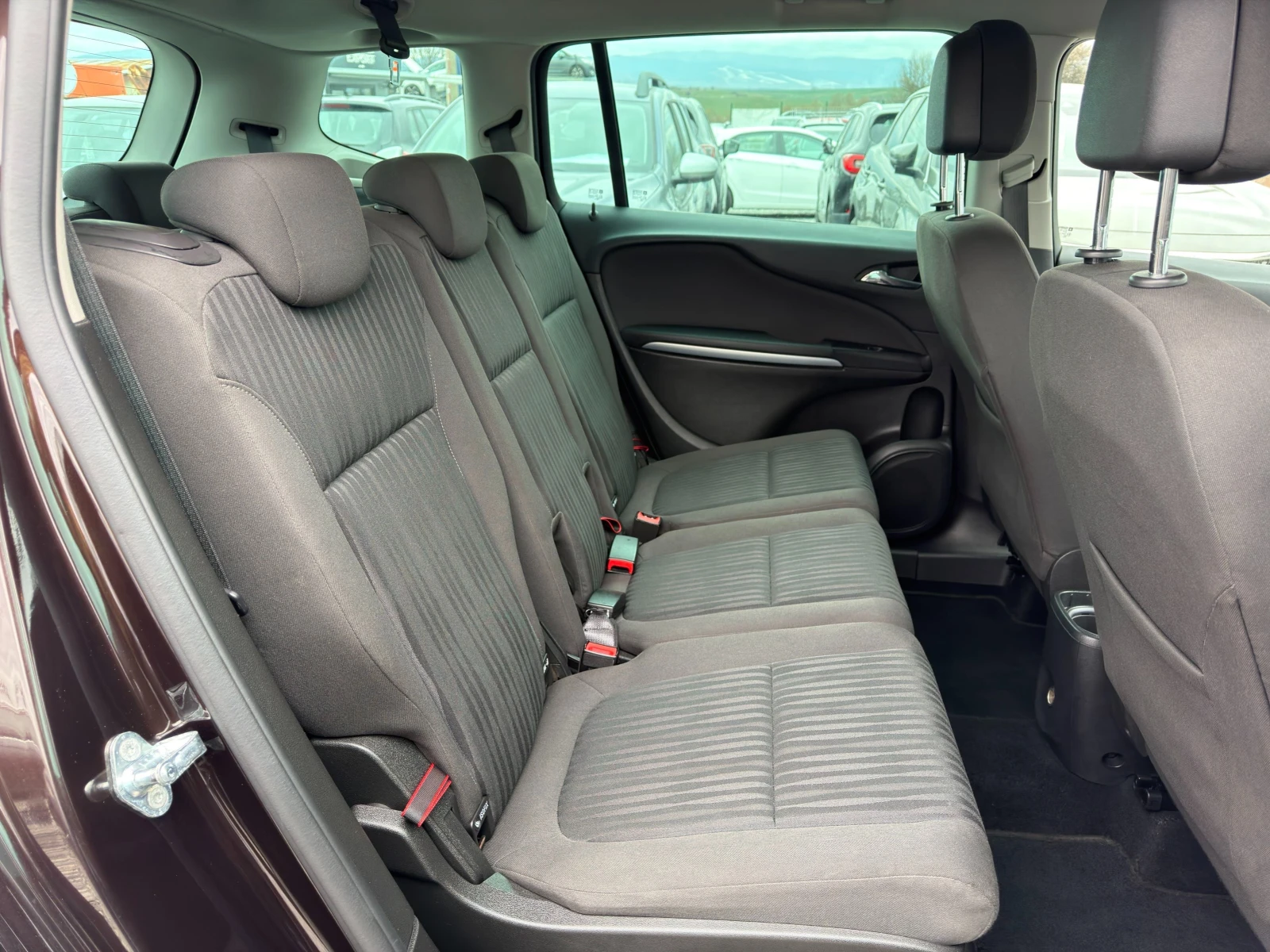 Opel Zafira 1.6 CDTI 136кс EURO 6   7 МЕСТА ЧЕСТНО ОПИСАНИЕ, снимка 7 - Автомобили и джипове - 54042718