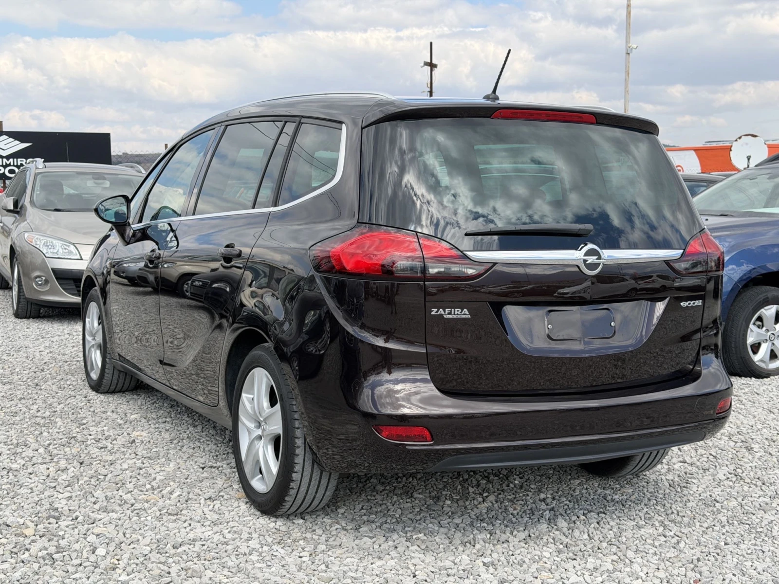 Opel Zafira 1.6 CDTI 136кс EURO 6   7 МЕСТА ЧЕСТНО ОПИСАНИЕ, снимка 4 - Автомобили и джипове - 54042718