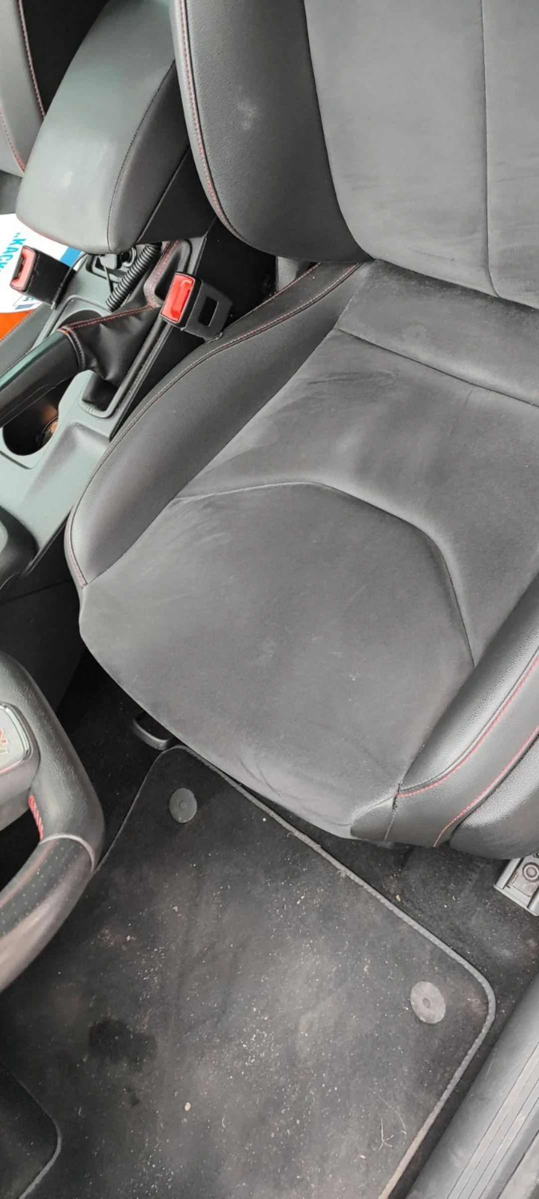 Seat Leon 2.0 TDI , снимка 12 - Автомобили и джипове - 54077872