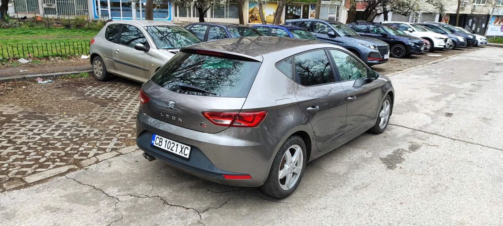 Seat Leon 2.0 TDI , снимка 3 - Автомобили и джипове - 54077872