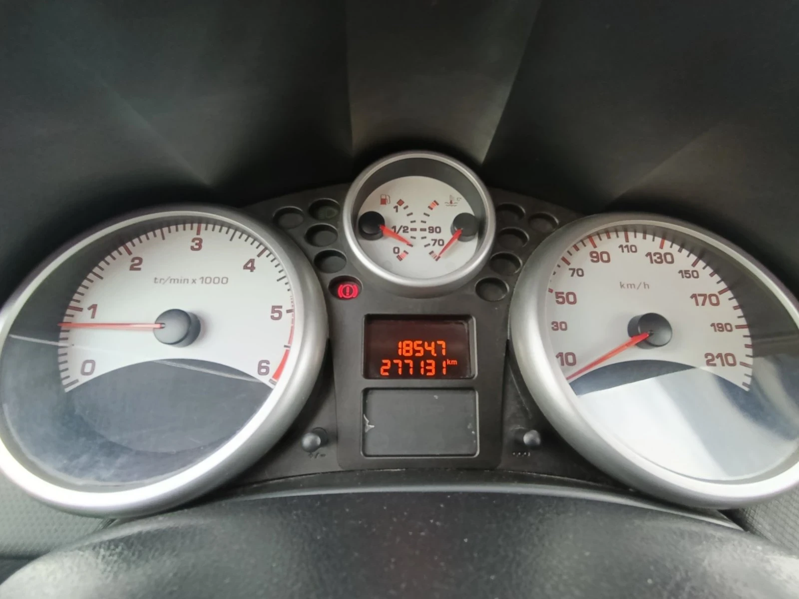 Peugeot 207, снимка 5 - Автомобили и джипове - 54184816