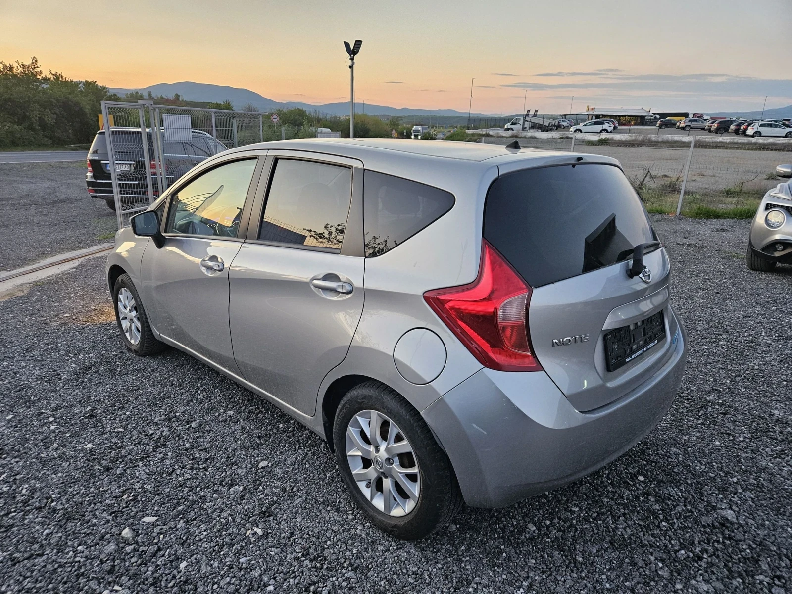 Nissan Note 1.5 dci Euro6, снимка 3 - Автомобили и джипове - 54295537