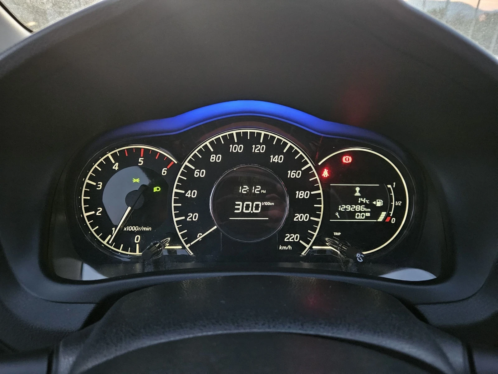 Nissan Note 1.5 dci Euro6, снимка 13 - Автомобили и джипове - 54295537