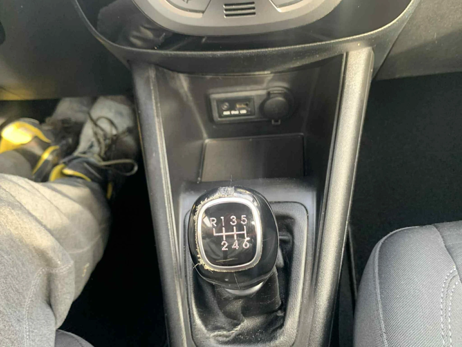 Hyundai Ix20, снимка 10 - Автомобили и джипове - 54761891