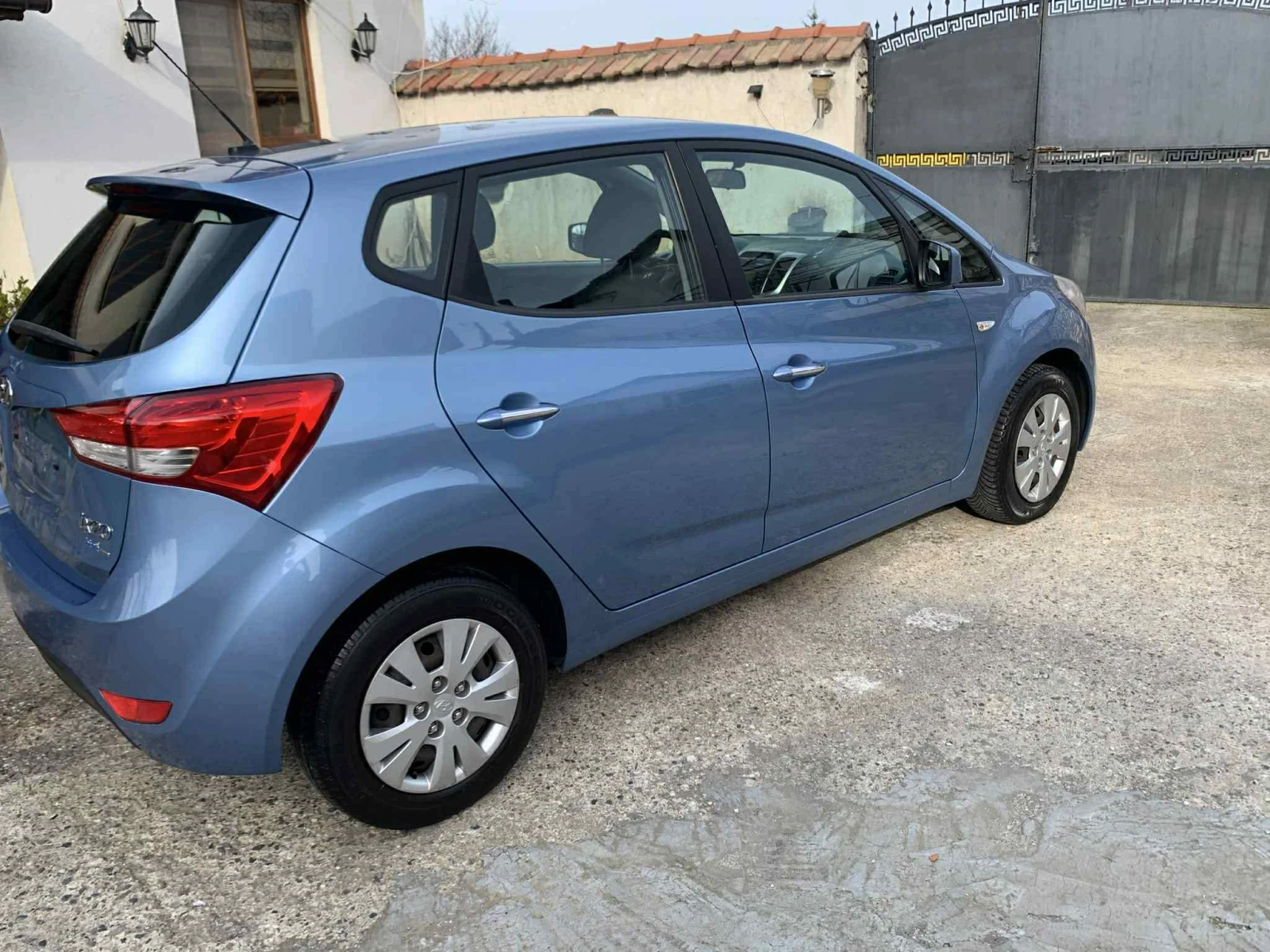 Hyundai Ix20, снимка 4 - Автомобили и джипове - 54761891