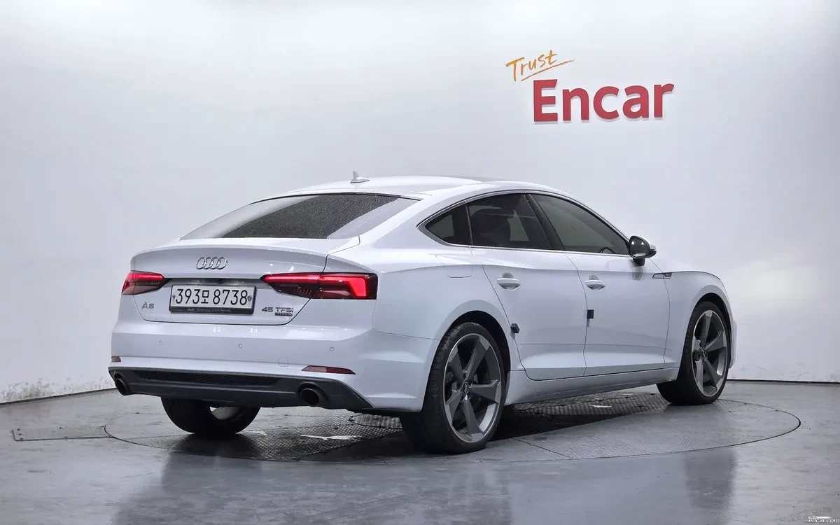 Audi A5 45 TFSI Quattro Premium Spotback, снимка 2 - Автомобили и джипове - 54776068