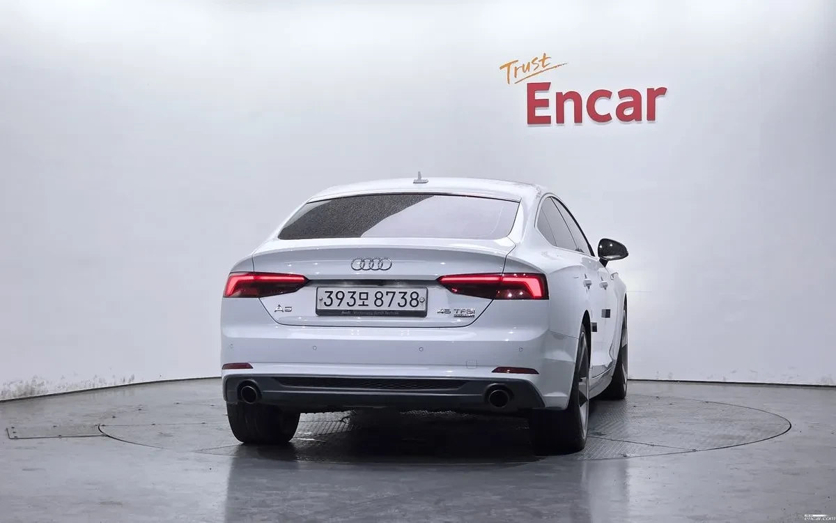 Audi A5 45 TFSI Quattro Premium Spotback, снимка 4 - Автомобили и джипове - 54776068