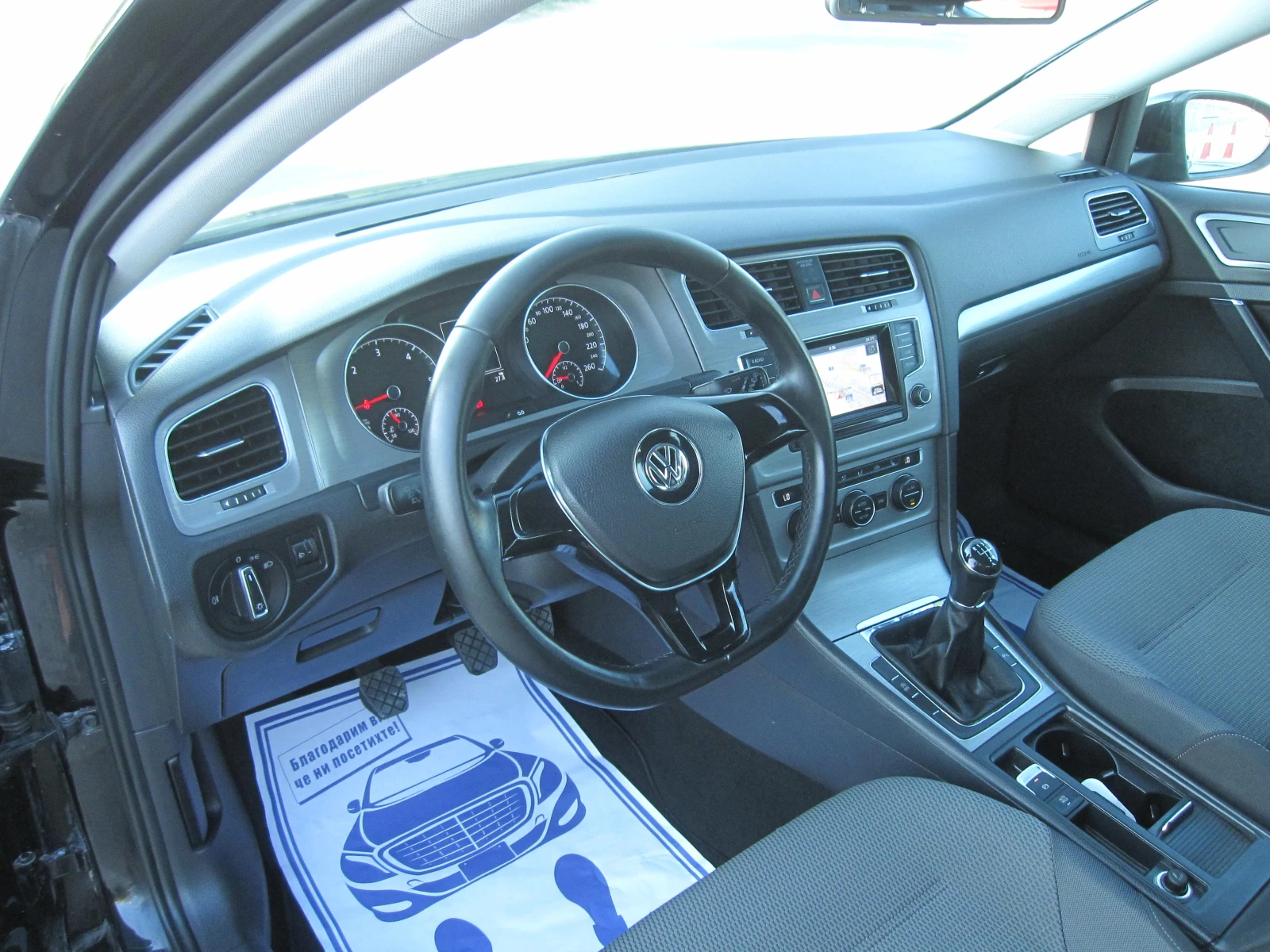 VW Golf Black Edition, 150х.Км.NAVI, Подгрев, 1, 6-TDI, снимка 6 - Автомобили и джипове - 55837834