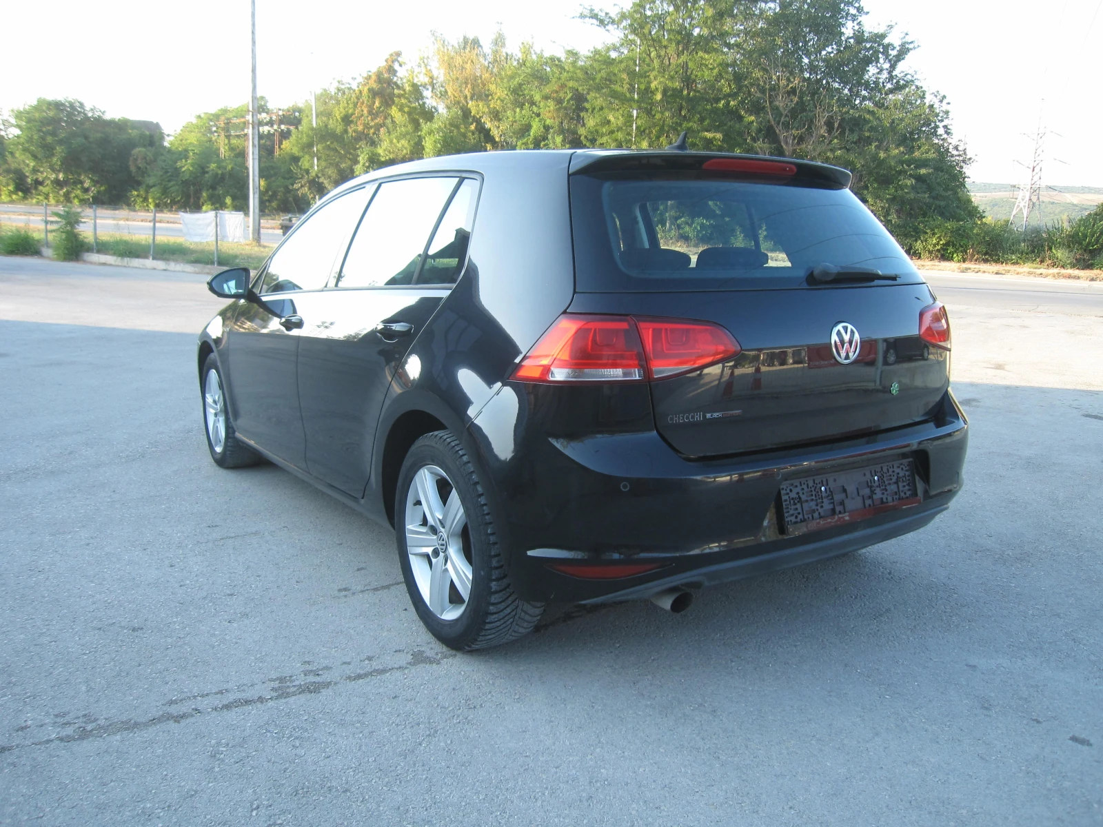 VW Golf Black Edition, 150х.Км.NAVI, Подгрев, 1, 6-TDI, снимка 3 - Автомобили и джипове - 55837834