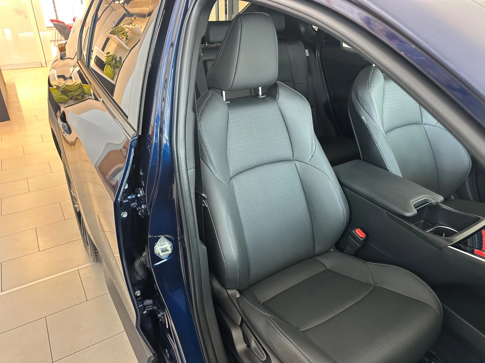 Toyota bZ4X Luxury* AWD, снимка 8 - Автомобили и джипове - 55847110
