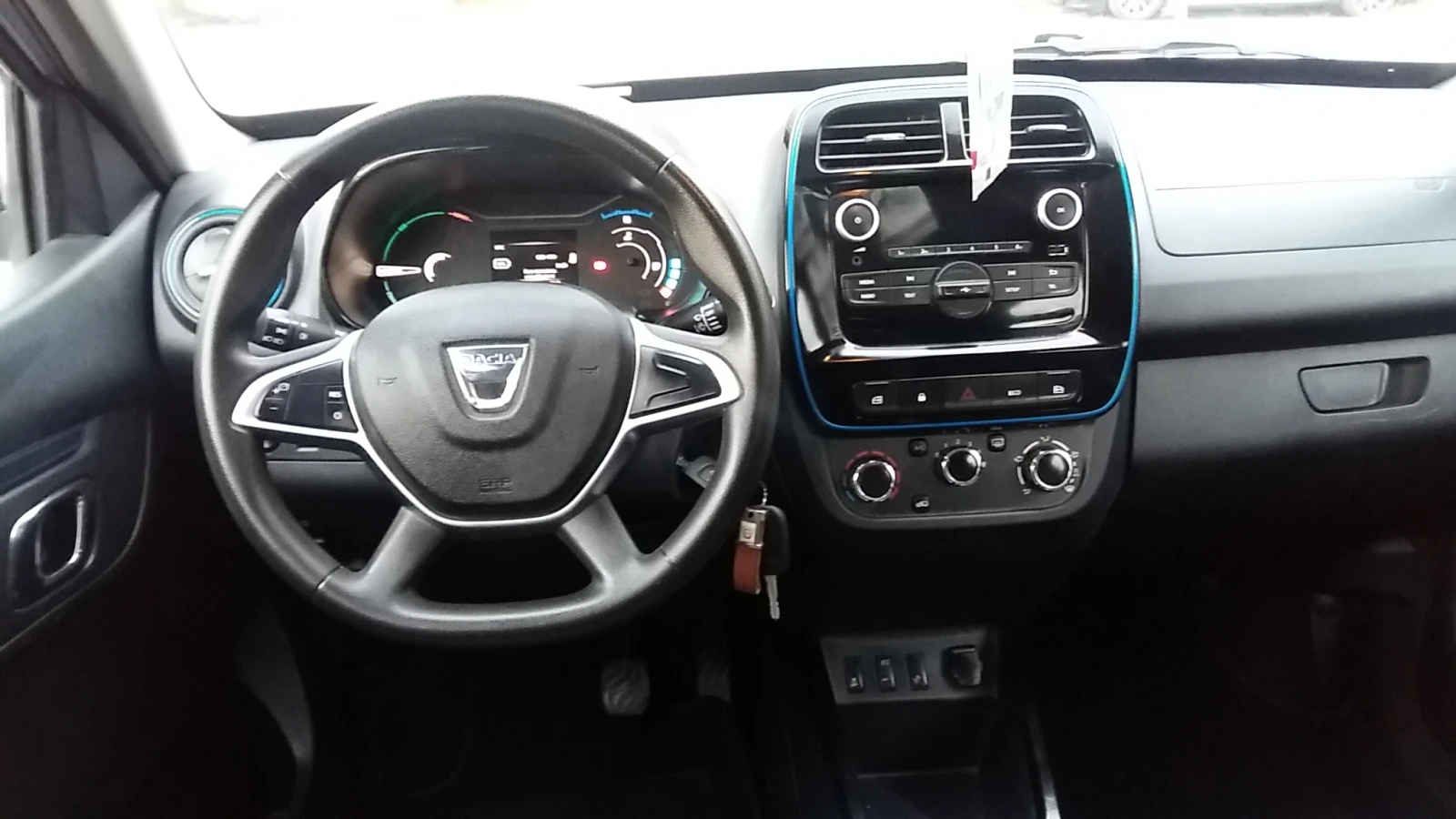 Dacia Spring CCS-Comfort Plus!, снимка 12 - Автомобили и джипове - 56523543
