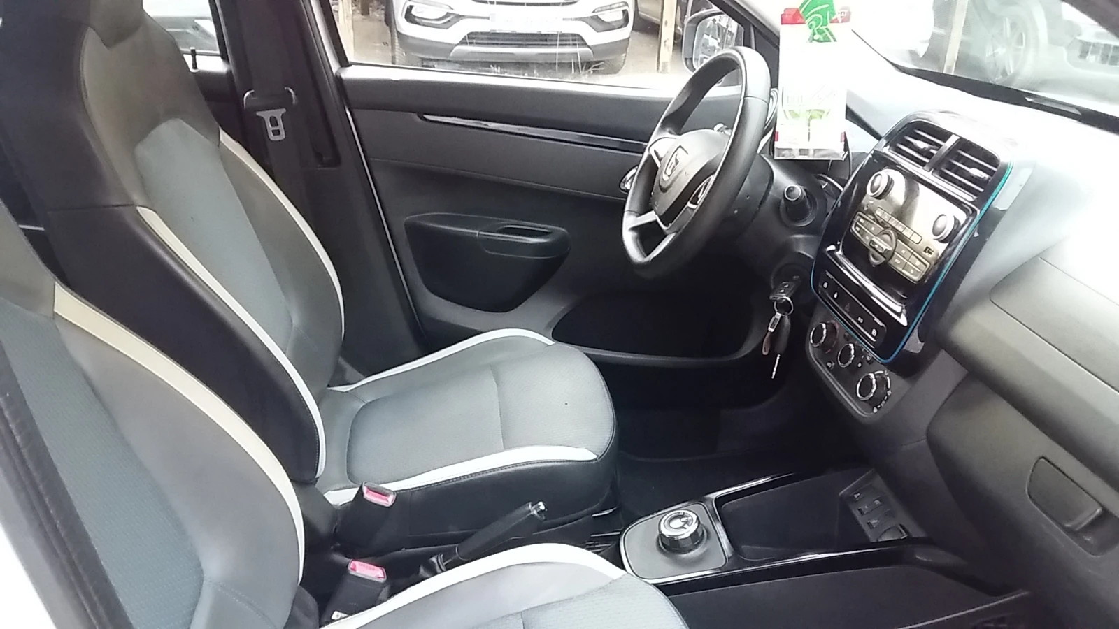 Dacia Spring CCS-Comfort Plus!, снимка 11 - Автомобили и джипове - 56523543