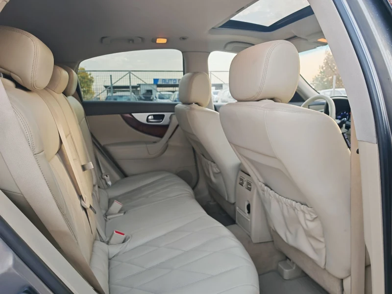 Infiniti Fx 30 3.0 ДИЗЕЛ 238 К.С. 4Х4! ВСИЧКИ ЕКСТРИ! УНИКАТ!, снимка 12 - Автомобили и джипове - 52283600