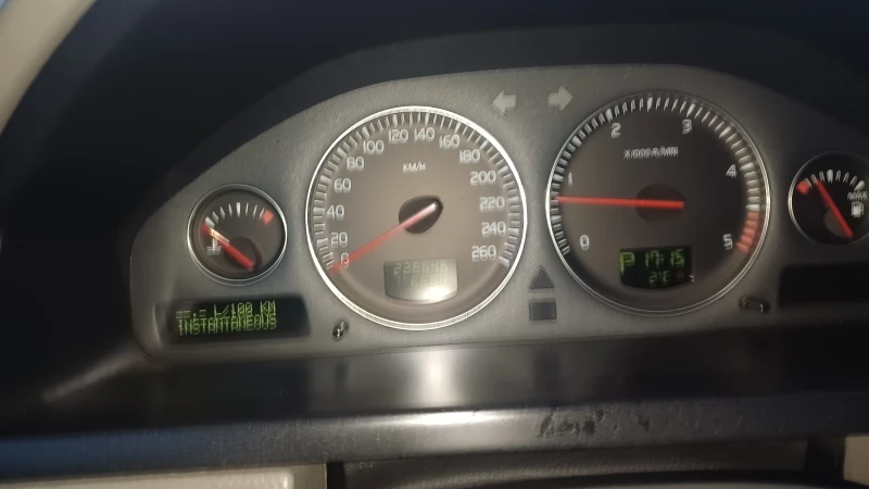 Volvo Xc90, снимка 17 - Автомобили и джипове - 53248239