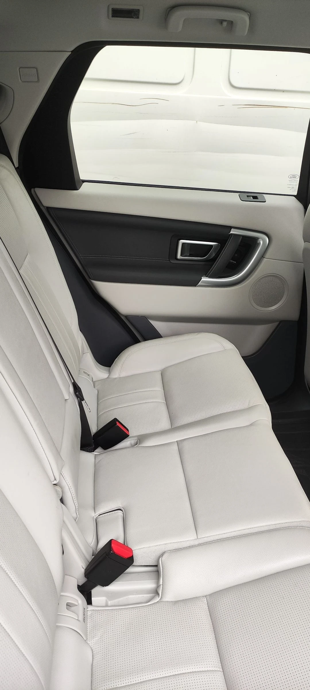 Land Rover Discovery Sport HSE 2.0i 240hp benzin  | Mobile.bg   15