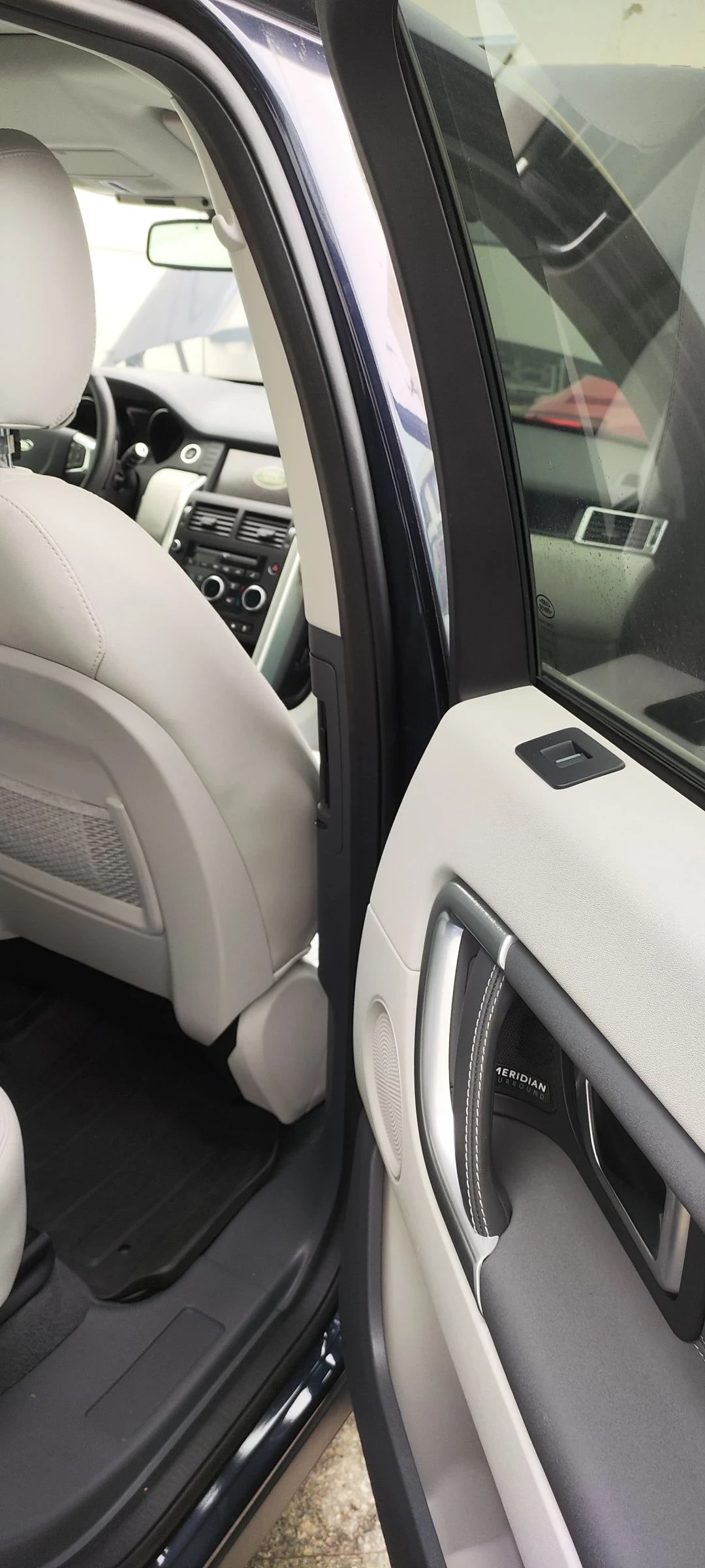 Land Rover Discovery Sport HSE 2.0i 240hp benzin  | Mobile.bg   17