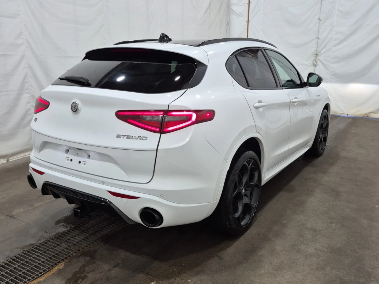 Alfa Romeo Stelvio * CARFAX * АВТО КРЕДИТ * ЦЕНА ДО БГ! - изображение 6