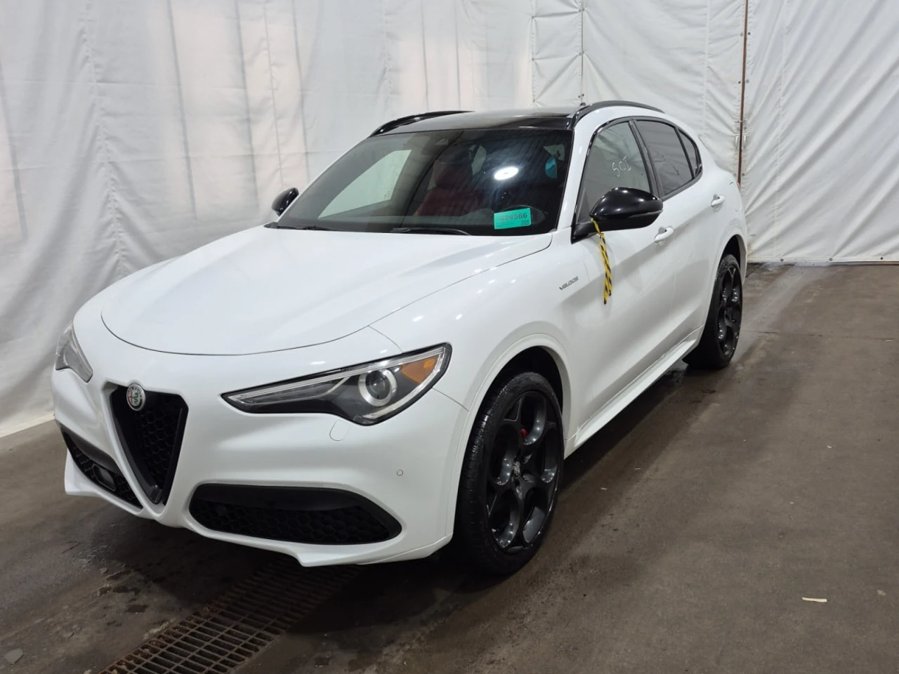 Alfa Romeo Stelvio * CARFAX * АВТО КРЕДИТ * ЦЕНА ДО БГ! - изображение 4