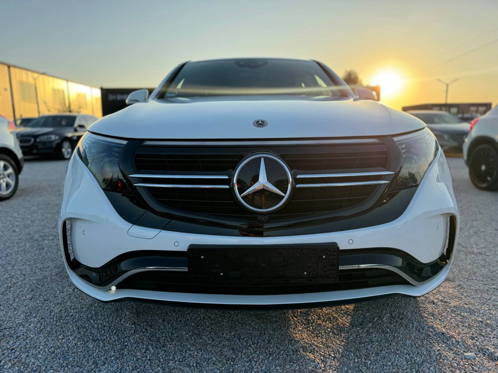 Mercedes-Benz EQC Premium - изображение 2