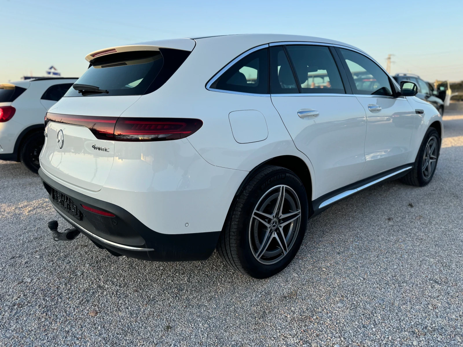 Mercedes-Benz EQC Premium - изображение 6
