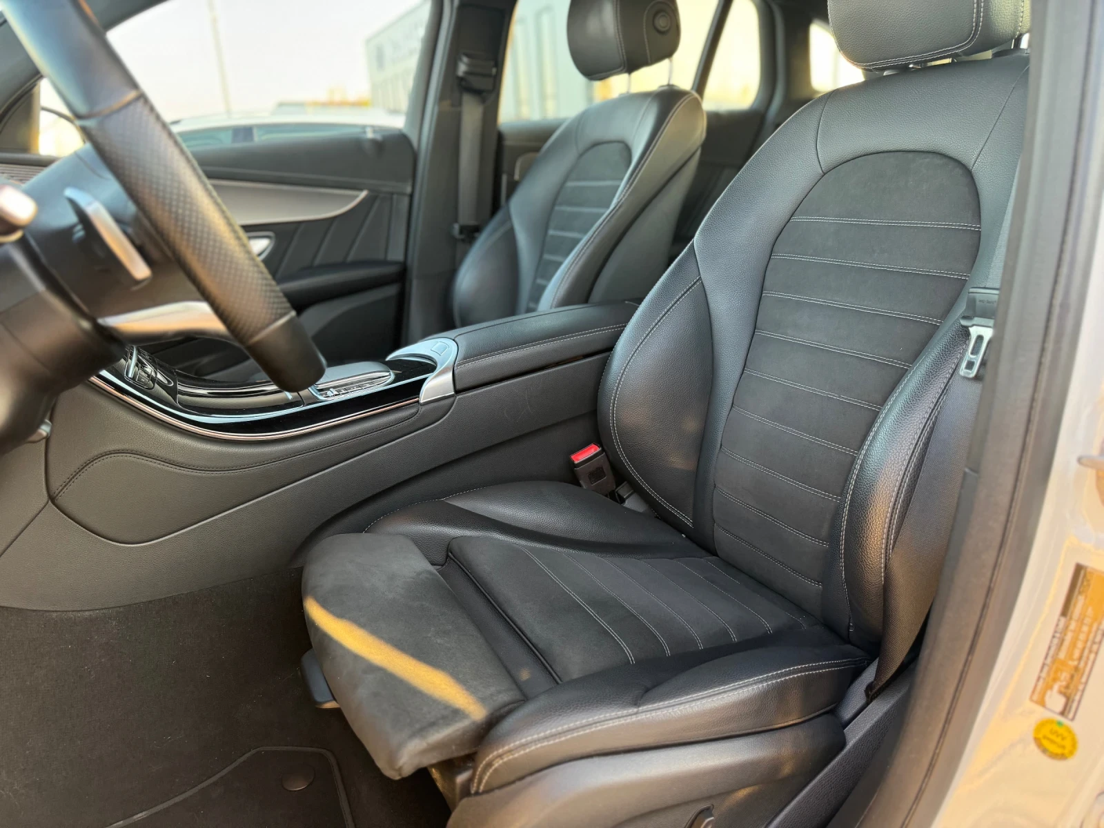 Mercedes-Benz EQC Premium - изображение 9