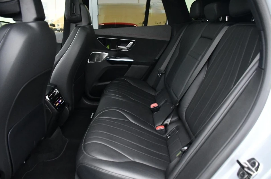 Mercedes-Benz EQE 350 SUV 4Matic AMG Line - изображение 8