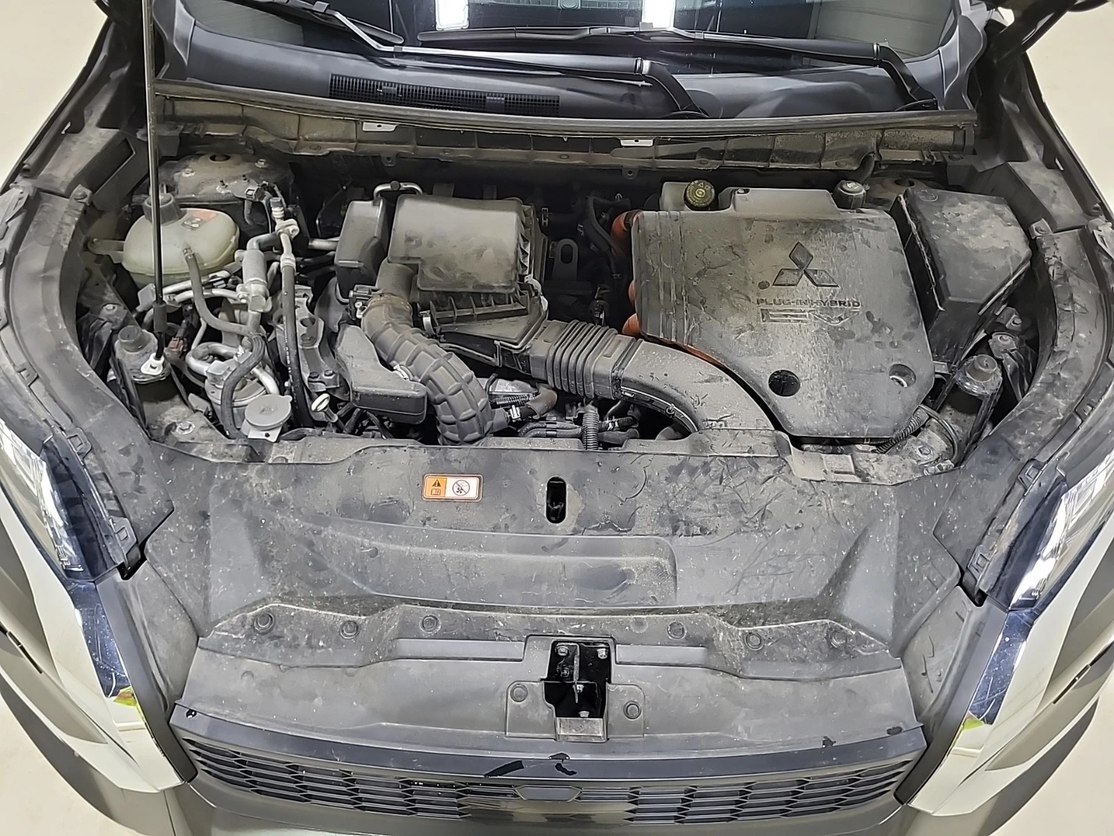 Mitsubishi Outlander * GT* PHEV* AWD* CARFAX*  | Mobile.bg � ����������� 12