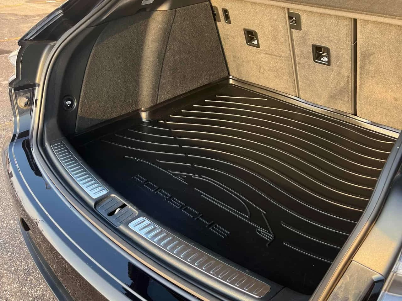 Porsche Macan * GTS * CARFAX * ОБДУХВАНЕ * LED MATRIX, снимка 11 - Автомобили и джипове - 53973027