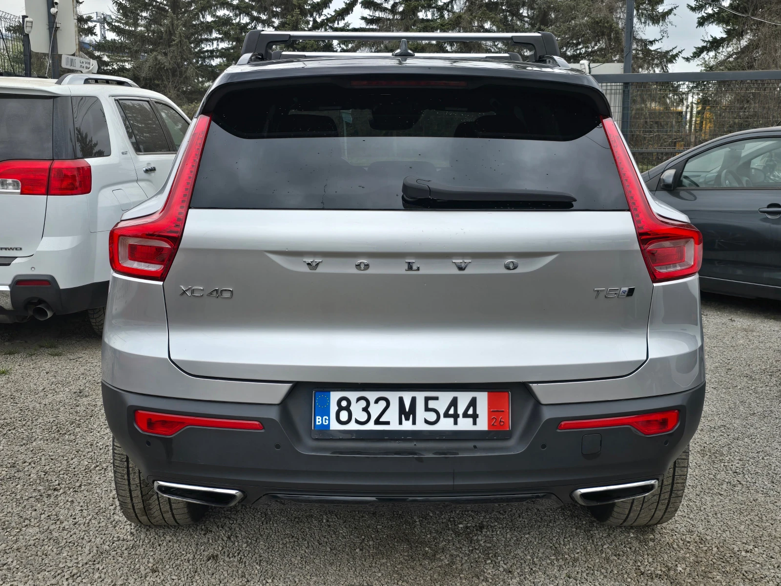 Volvo XC40 R-Design 2.0i/4WD/360-Камера/ Лизинг, снимка 5 - Автомобили и джипове - 54218569