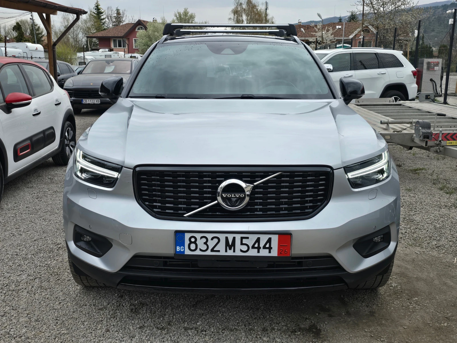 Volvo XC40 R-Design 2.0i/4WD/360-Камера/ Лизинг, снимка 2 - Автомобили и джипове - 54218569