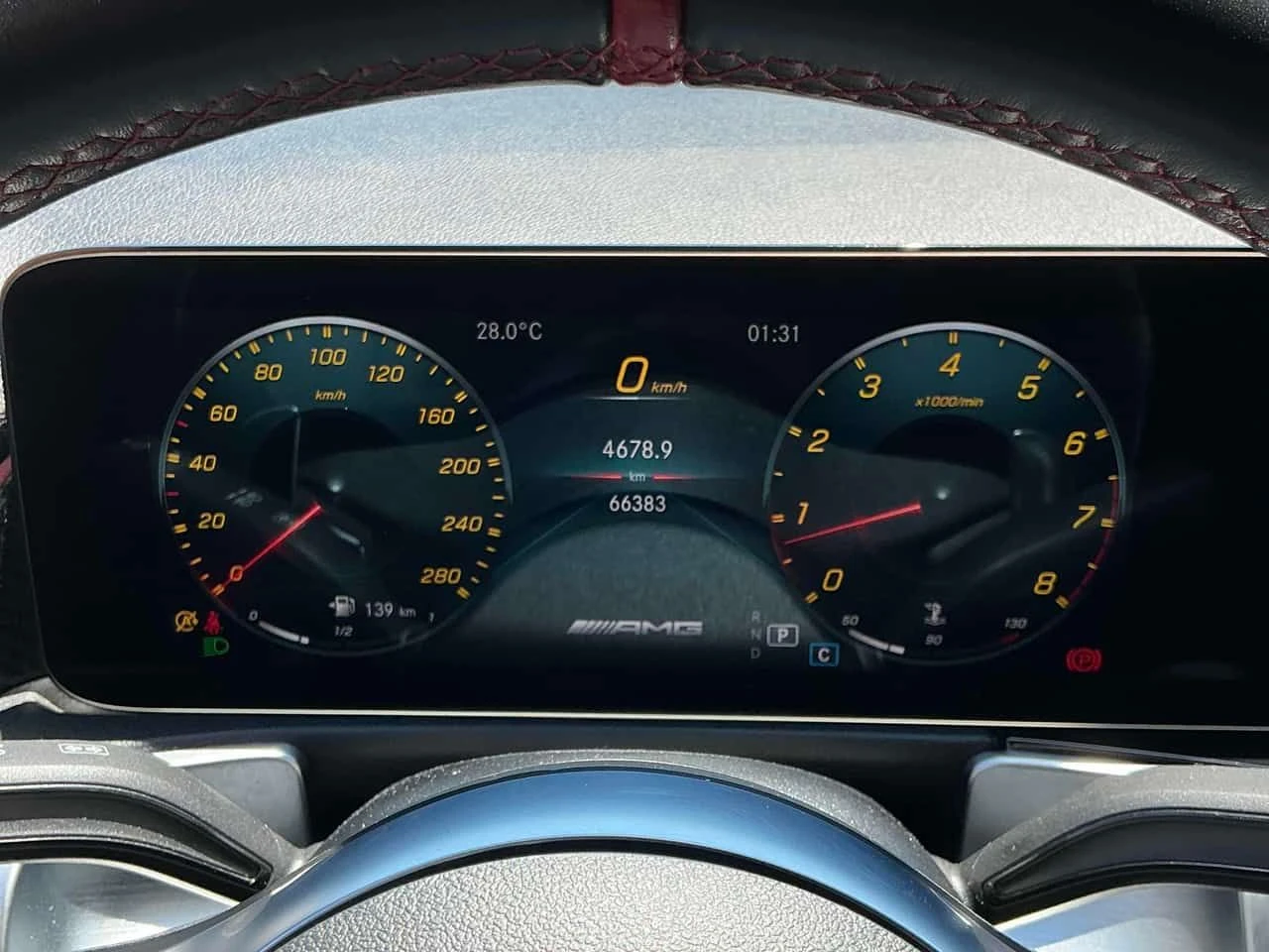 Mercedes-Benz GLB * AMG 35 * АВТОКРЕДИТ БЕЗ ПЪРВОНАЧАЛНА ВНОСКА* , снимка 8 - Автомобили и джипове - 54829103