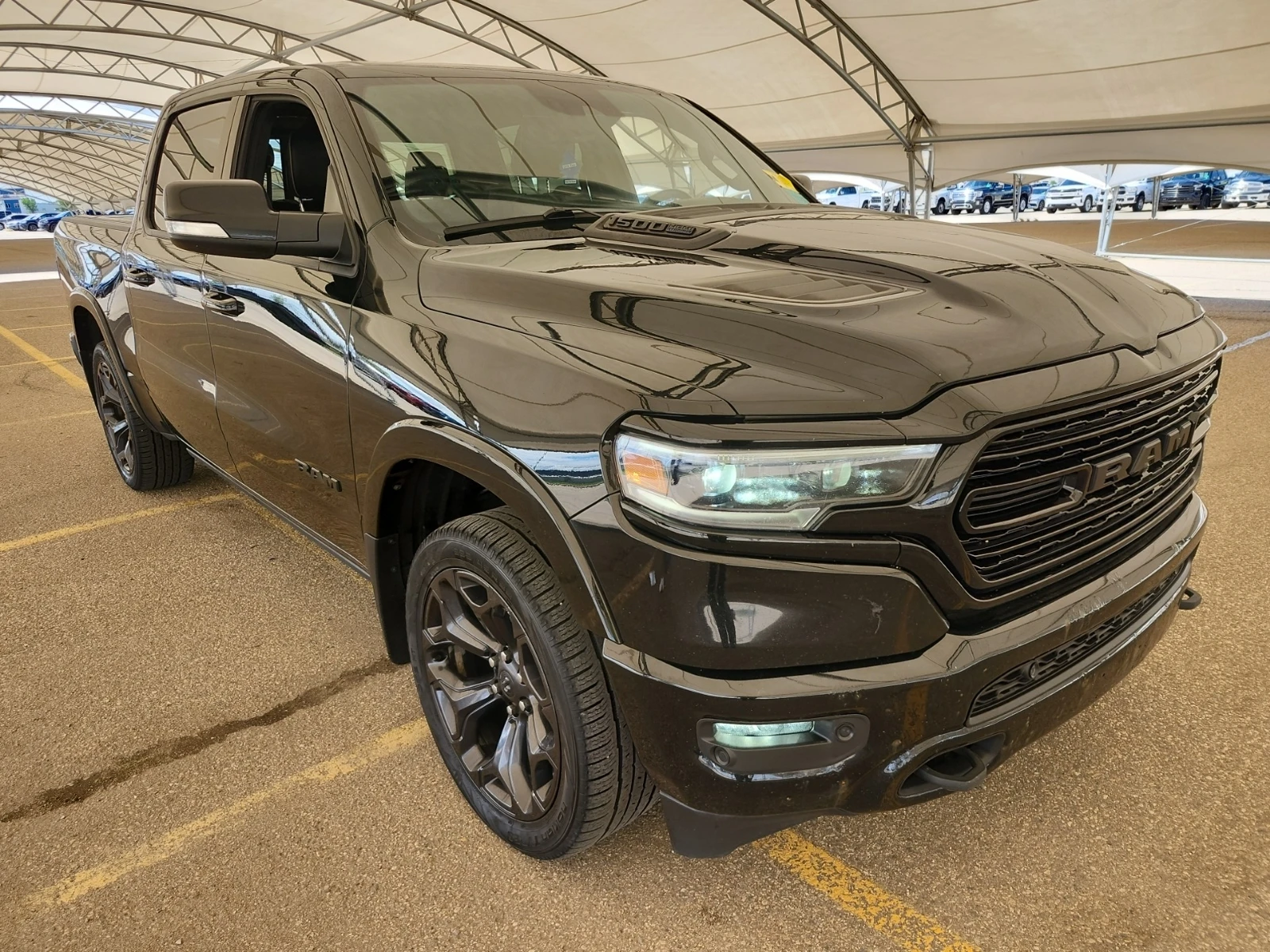 Dodge RAM 1500 Limited/AWD/5.7/H&K/Pano/Обдухване, снимка 2 - Автомобили и джипове - 54943114
