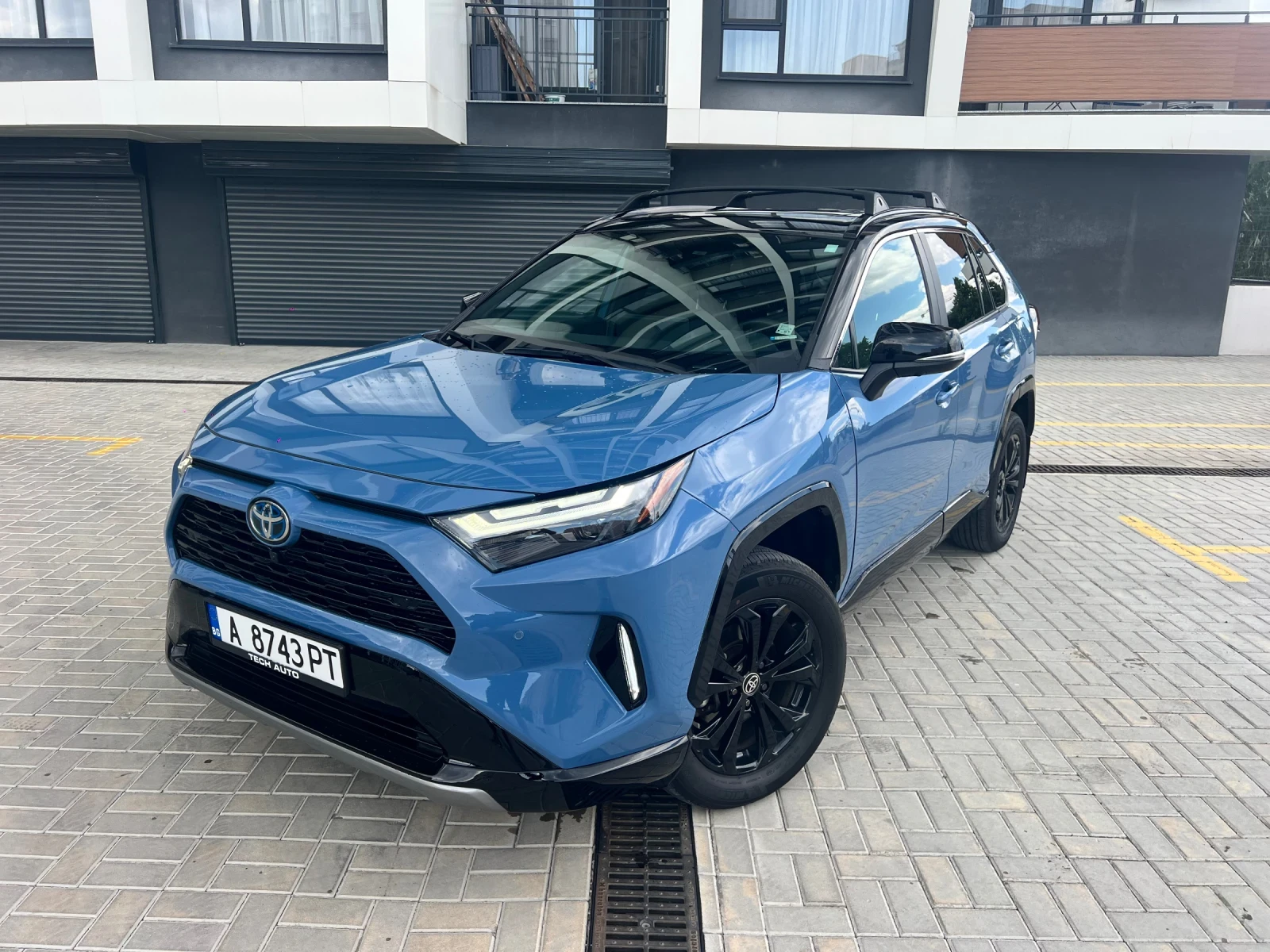 Toyota Rav4 2.5* Хибрид 4x4* 360 КАМЕРИ* НАЛИЧНА