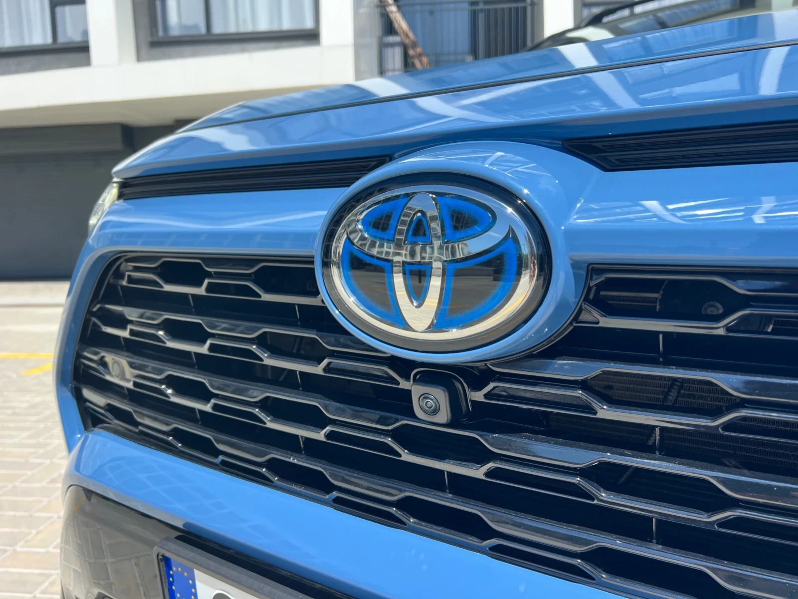 Toyota Rav4 2.5* Хибрид 4x4* 360 КАМЕРИ* НАЛИЧНА, снимка 5 - Автомобили и джипове - 55032839