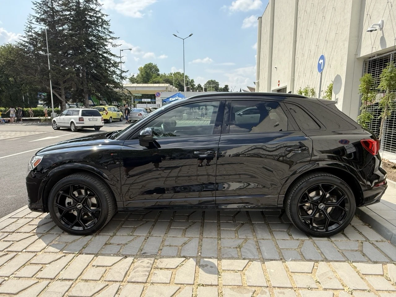 Audi Q3 S-Line, снимка 2 - Автомобили и джипове - 55148112