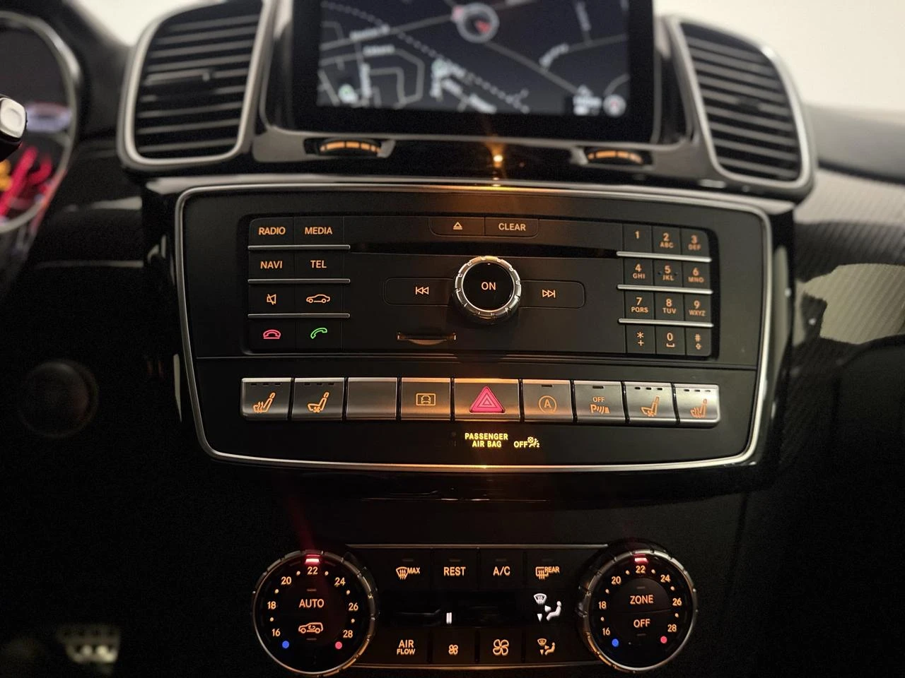 Mercedes-Benz GLE 63 S AMG 4MATIC* MATTE BLACK* 360CAM* ПОДГРЕВ* LUMBAR* , снимка 15 - Автомобили и джипове - 55736980