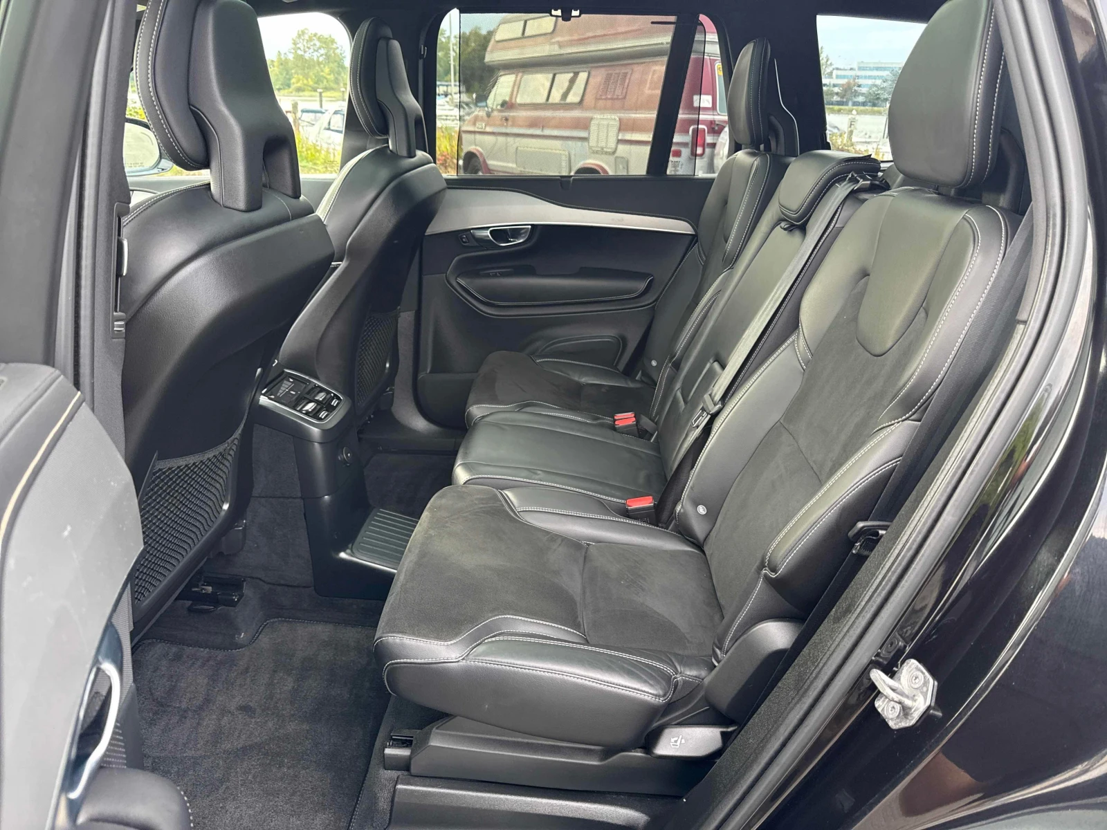 Volvo Xc90 * Recharge T8 eAWD PHEV R Design * CARFAX * , снимка 9 - Автомобили и джипове - 56066596