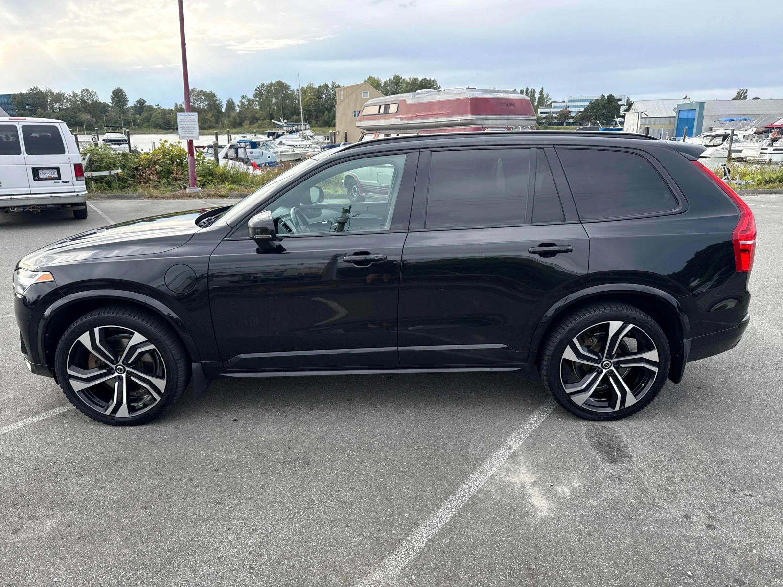 Volvo Xc90 * Recharge T8 eAWD PHEV R Design * CARFAX * , снимка 4 - Автомобили и джипове - 56066596