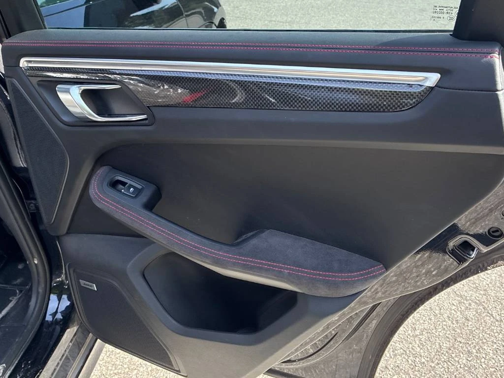 Porsche Macan GTS * CARFAX* ОПЦИЯ ЗА ФИНАНСИРАНЕ* , снимка 10 - Автомобили и джипове - 56105084
